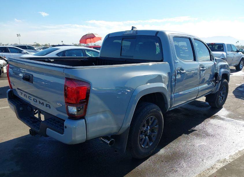 Photo 4 of 2021 Toyota Tacoma SR5 V6 (VIN 3TMCZ5AN5MM398027)