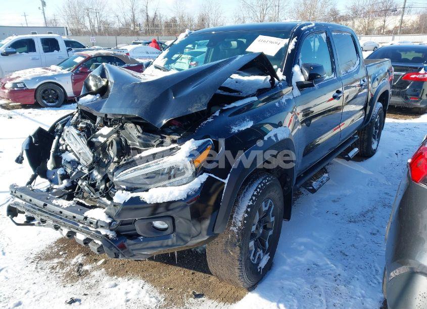 Photo 2 of 2021 Toyota Tacoma TRD OFF-ROAD (VIN 3TMCZ5AN5MM410340)