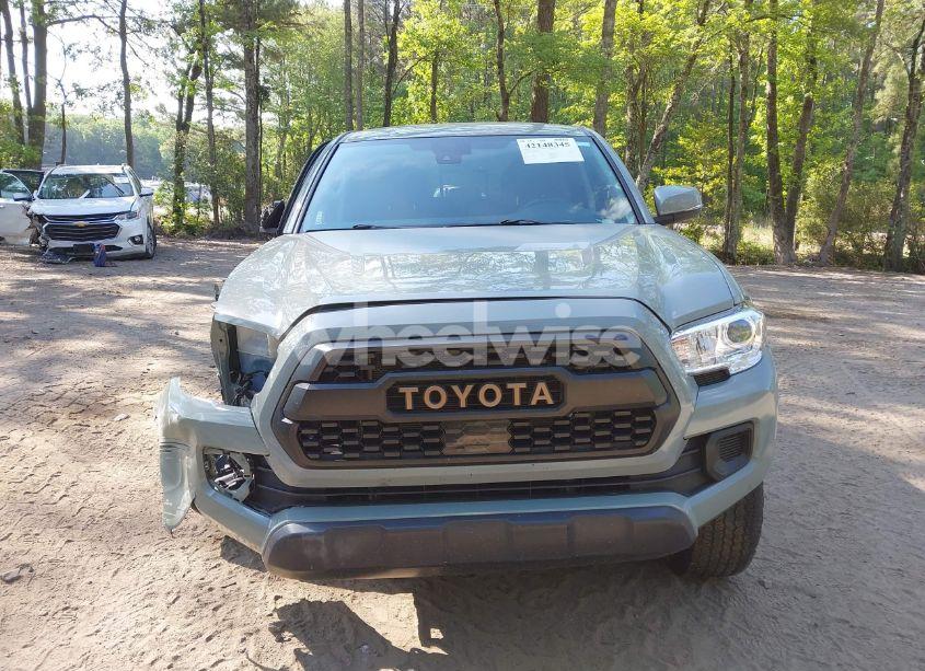 Photo 6 of 2022 Toyota Tacoma SR5 V6 (VIN 3TMCZ5AN5NM518961)
