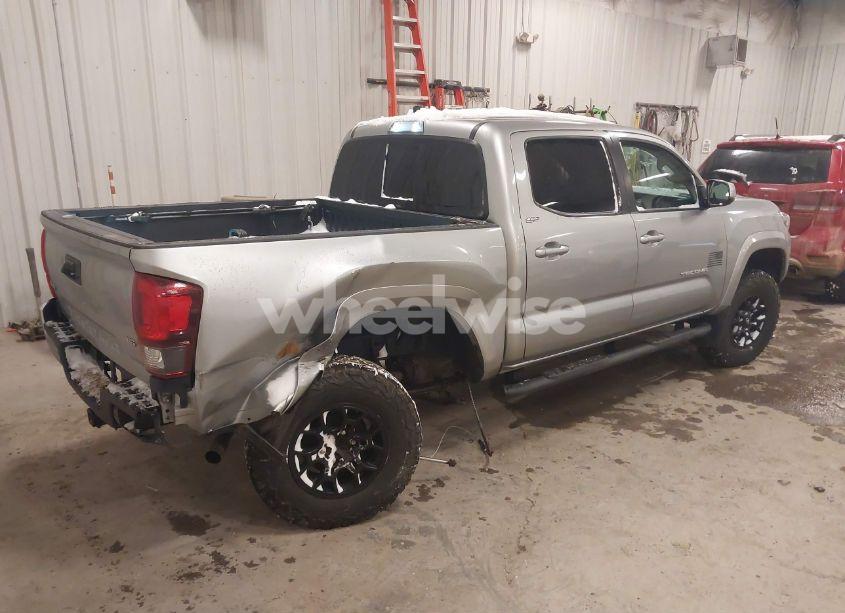 Photo 4 of 2022 Toyota Tacoma SR5 V6 (VIN 3TMCZ5AN5NM528034)