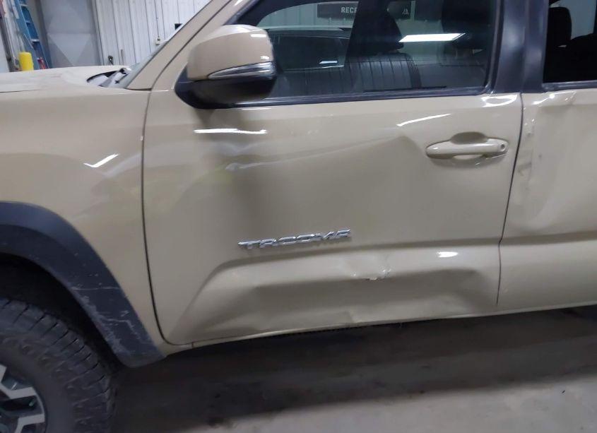 Photo 14 of 2016 Toyota Tacoma TRD OFF ROAD (VIN 3TMCZ5AN6GM020349)