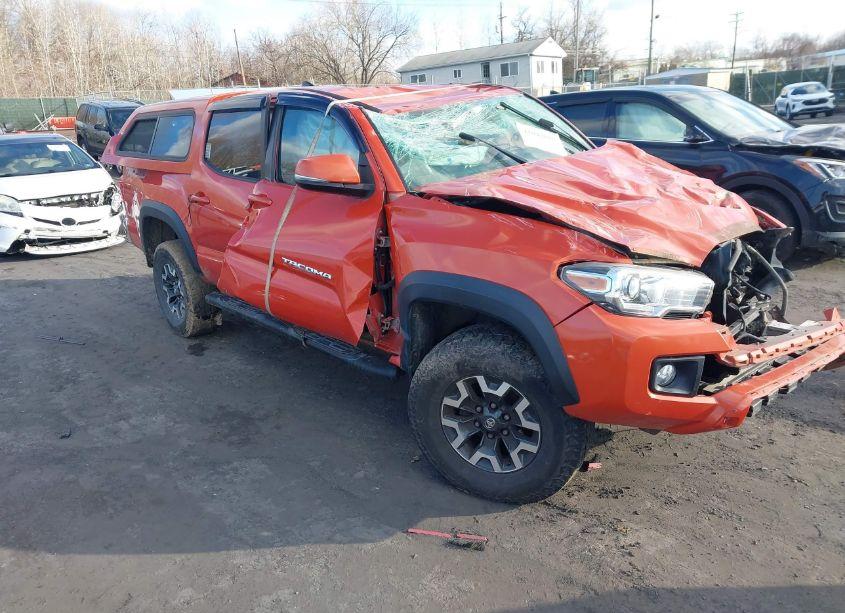 2016 Toyota Tacoma TRD OFF ROAD (VIN 3TMCZ5AN6GM025521) main photo