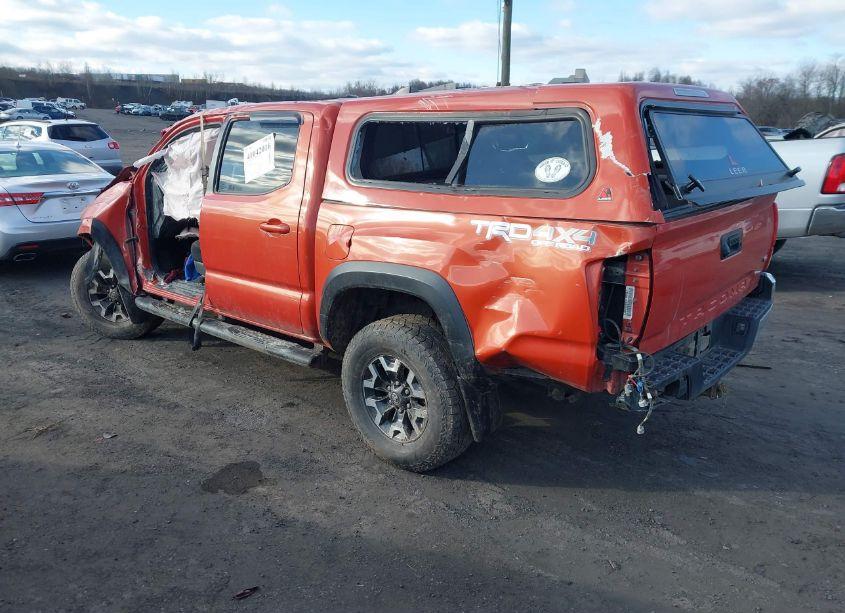 Photo 3 of 2016 Toyota Tacoma TRD OFF ROAD (VIN 3TMCZ5AN6GM025521)