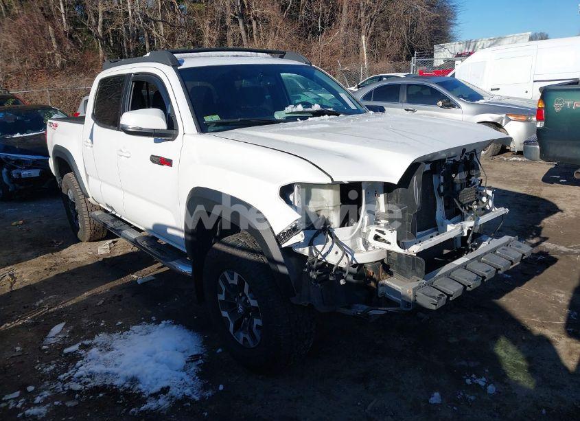 2017 Toyota Tacoma TRD OFF ROAD (VIN 3TMCZ5AN6HM073277) main photo