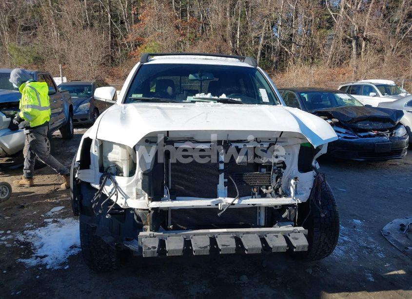 Photo 13 of 2017 Toyota Tacoma TRD OFF ROAD (VIN 3TMCZ5AN6HM073277)