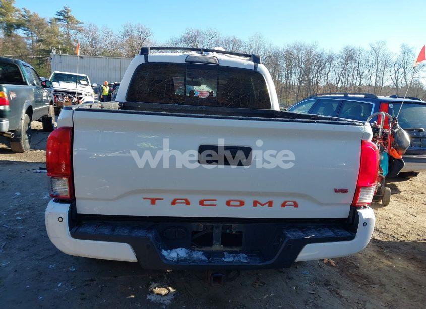 Photo 17 of 2017 Toyota Tacoma TRD OFF ROAD (VIN 3TMCZ5AN6HM073277)