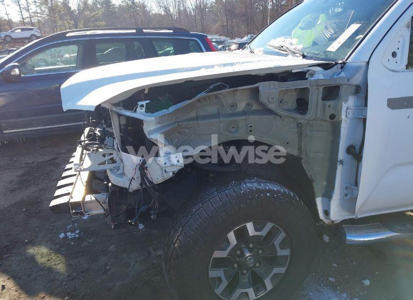 Photo 19 of 2017 Toyota Tacoma TRD OFF ROAD (VIN 3TMCZ5AN6HM073277)