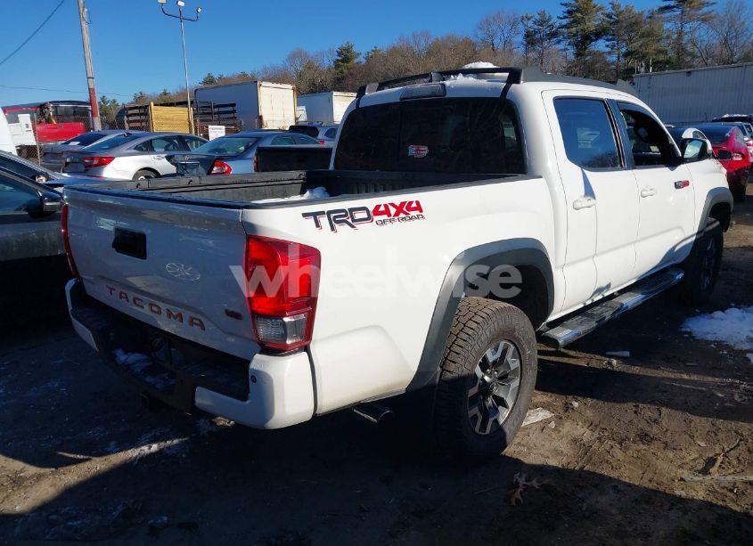 Photo 4 of 2017 Toyota Tacoma TRD OFF ROAD (VIN 3TMCZ5AN6HM073277)