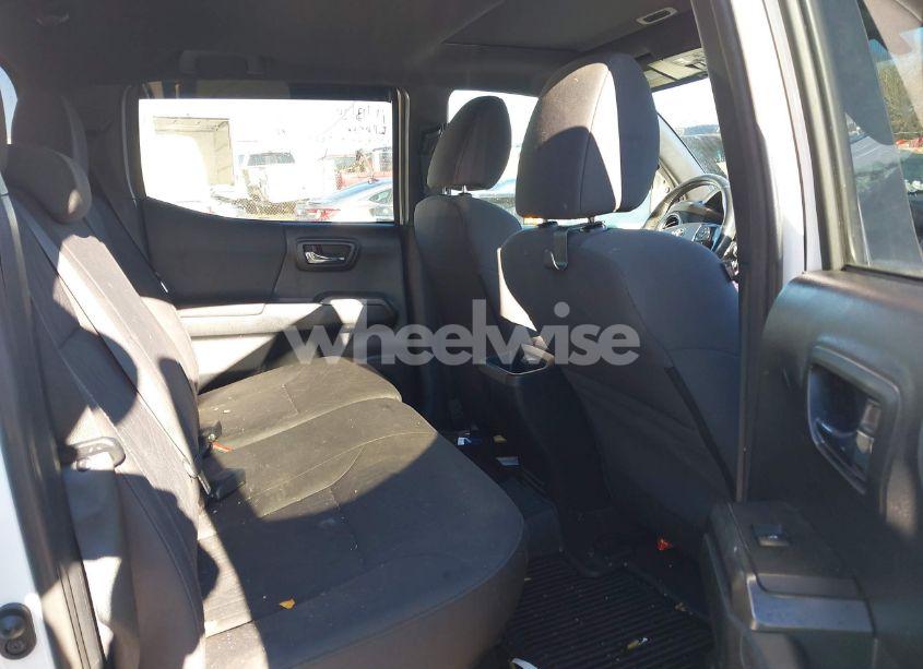 Photo 8 of 2017 Toyota Tacoma TRD OFF ROAD (VIN 3TMCZ5AN6HM073277)