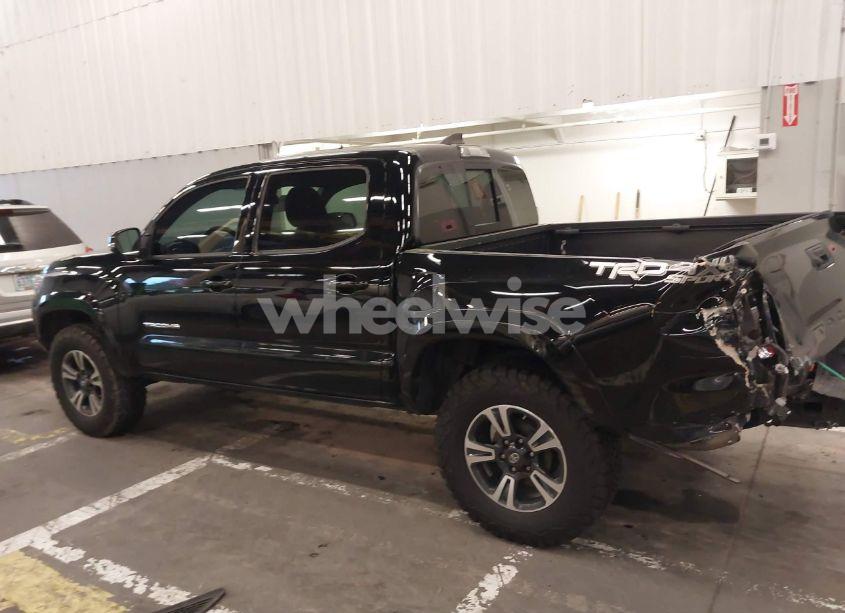 Photo 14 of 2017 Toyota Tacoma TRD SPORT (VIN 3TMCZ5AN6HM103779)