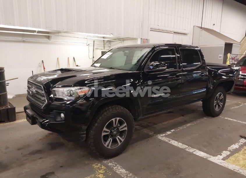 Photo 2 of 2017 Toyota Tacoma TRD SPORT (VIN 3TMCZ5AN6HM103779)