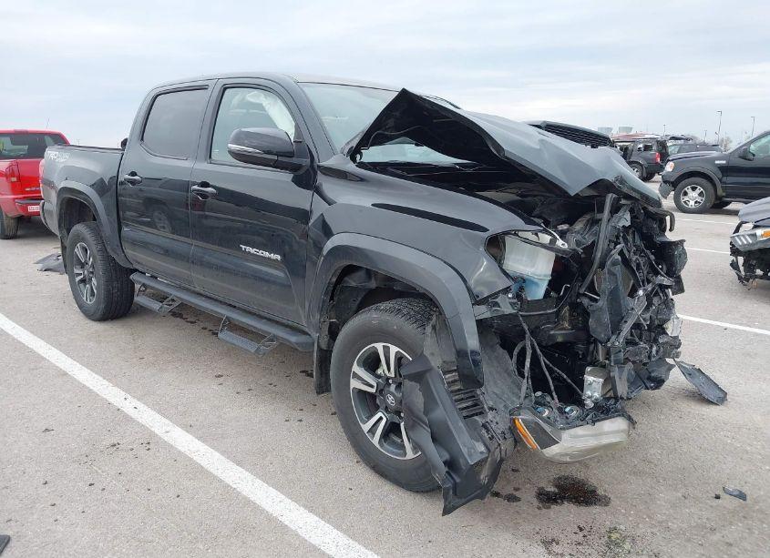 2018 Toyota Tacoma TRD SPORT (VIN 3TMCZ5AN6JM121415) main photo