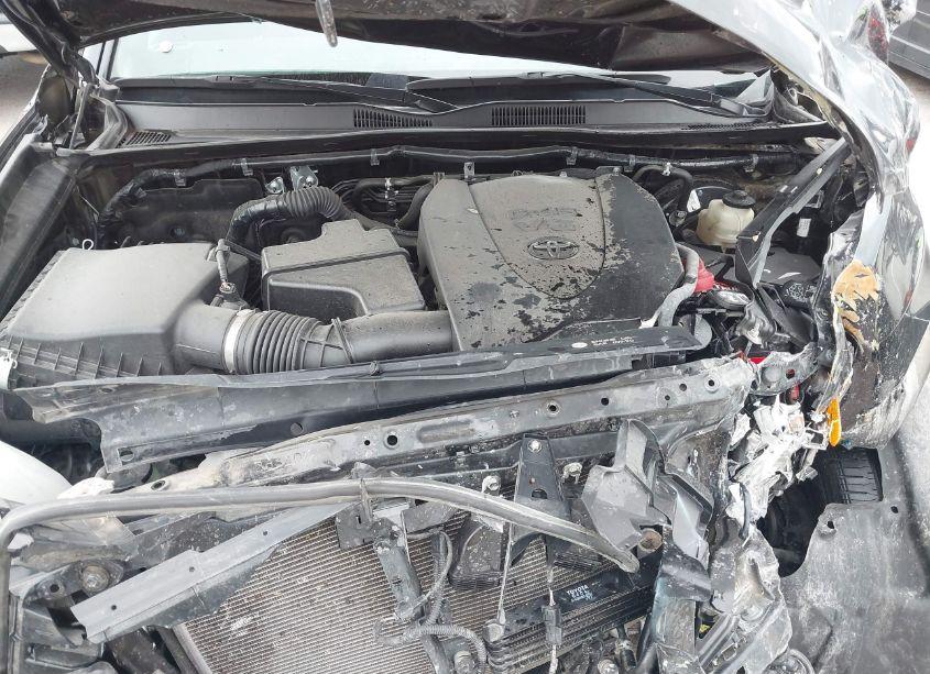 Photo 10 of 2018 Toyota Tacoma TRD SPORT (VIN 3TMCZ5AN6JM121415)