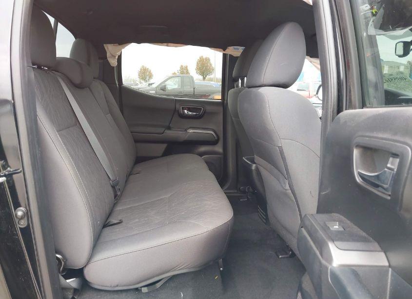 Photo 8 of 2018 Toyota Tacoma TRD SPORT (VIN 3TMCZ5AN6JM121415)