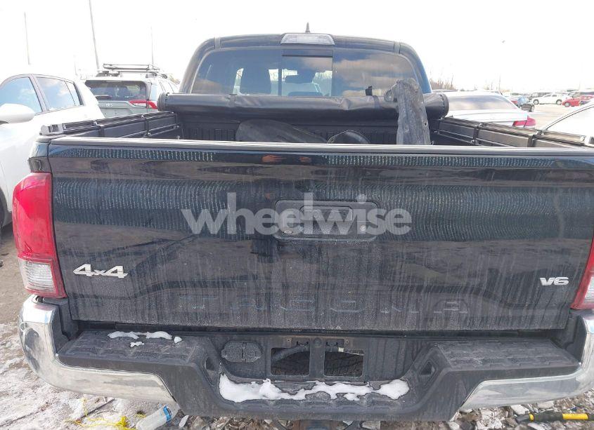 Photo 17 of 2018 Toyota Tacoma SR5 V6 (VIN 3TMCZ5AN6JM121723)