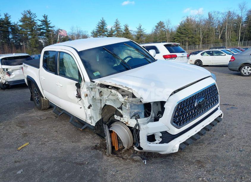 Photo 12 of 2018 Toyota Tacoma TRD OFF ROAD (VIN 3TMCZ5AN6JM135363)