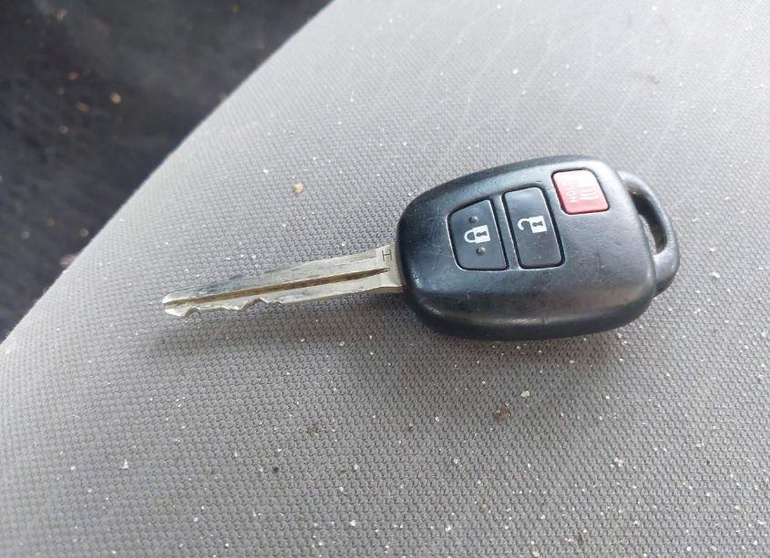 Photo 11 of 2018 Toyota Tacoma SR5 V6 (VIN 3TMCZ5AN6JM137744)