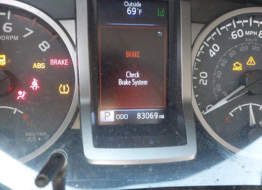 Photo 15 of 2018 Toyota Tacoma SR5 V6 (VIN 3TMCZ5AN6JM137744)