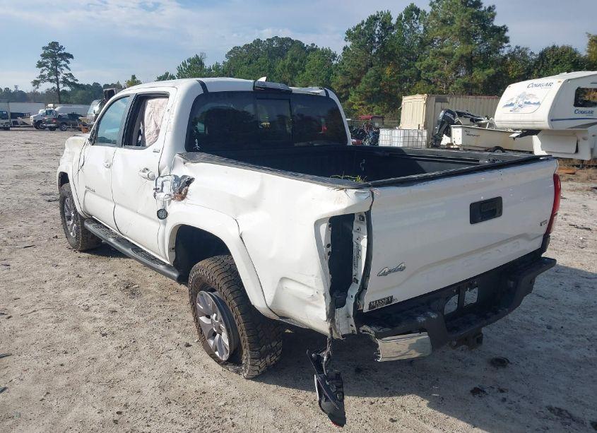 Photo 3 of 2018 Toyota Tacoma SR5 V6 (VIN 3TMCZ5AN6JM137744)