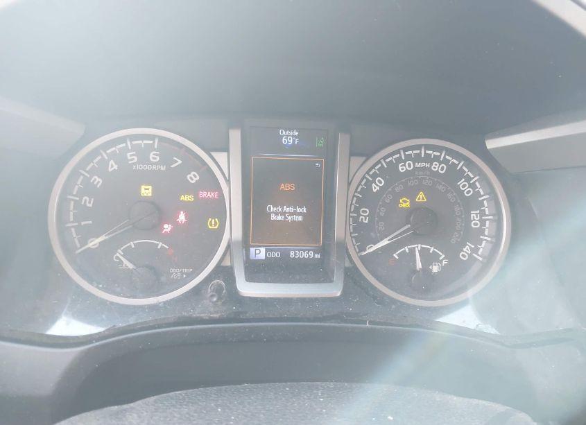 Photo 7 of 2018 Toyota Tacoma SR5 V6 (VIN 3TMCZ5AN6JM137744)