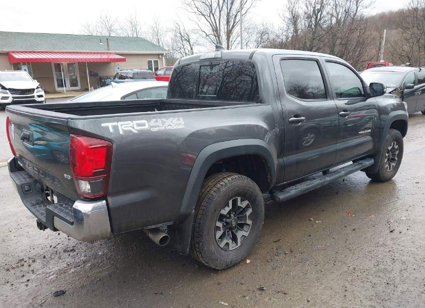 Photo 4 of 2018 Toyota Tacoma TRD OFF ROAD (VIN 3TMCZ5AN6JM159744)