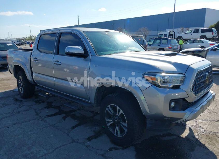 2018 Toyota Tacoma TRD SPORT (VIN 3TMCZ5AN6JM185891) main photo