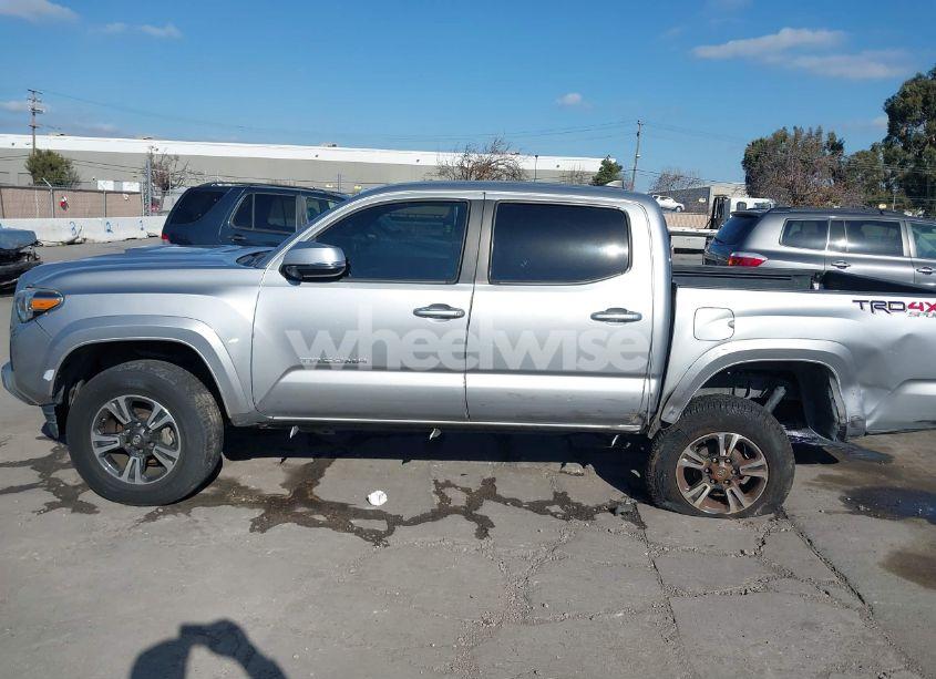 Photo 15 of 2018 Toyota Tacoma TRD SPORT (VIN 3TMCZ5AN6JM185891)