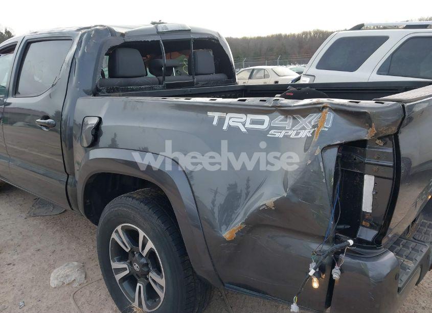 Photo 19 of 2019 Toyota Tacoma TRD SPORT (VIN 3TMCZ5AN6KM199663)