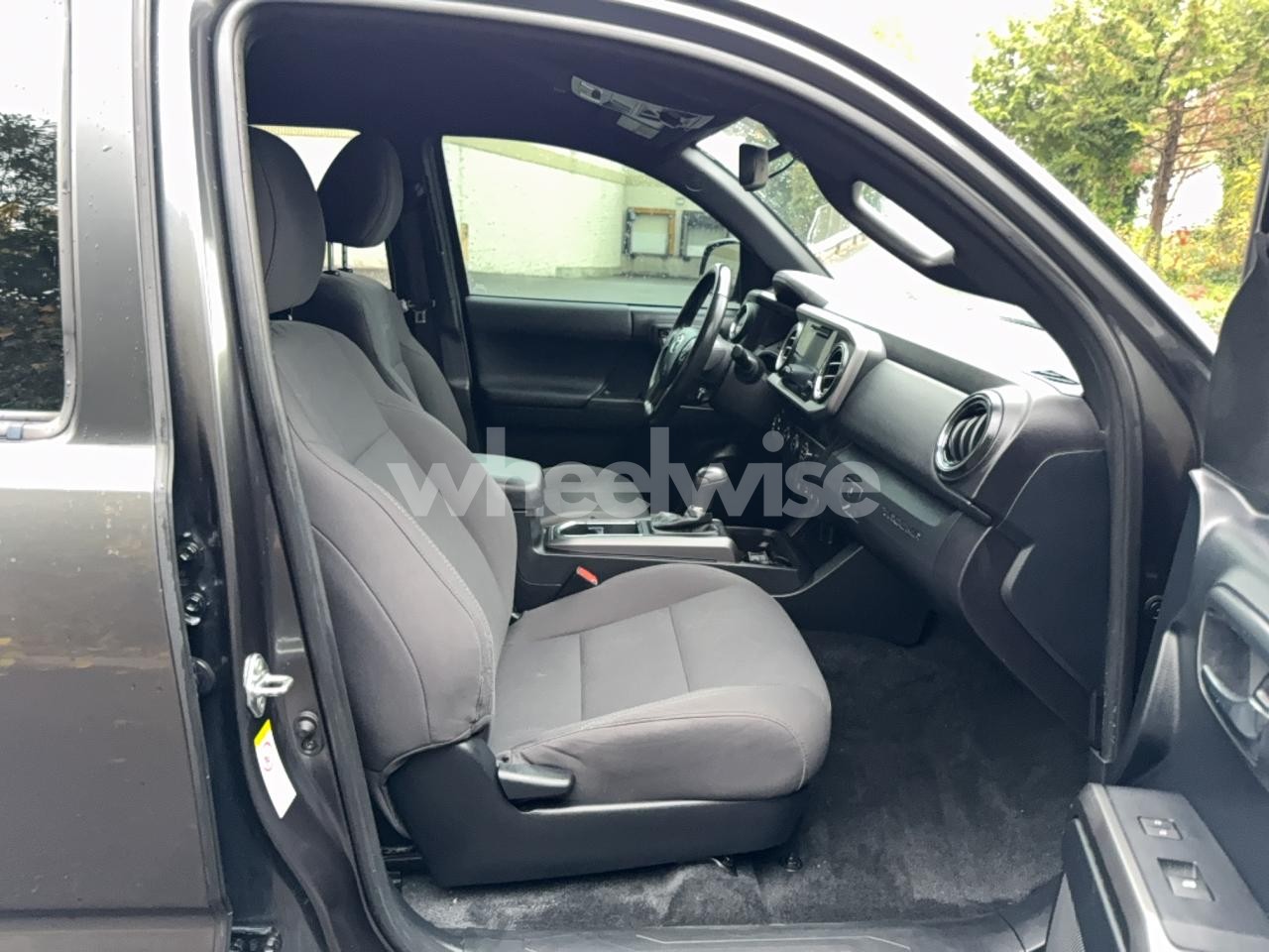 Photo 5 of 2019 TOYOTA TACOMA DOUBLE CAB (VIN 3TMCZ5AN6KM229020)