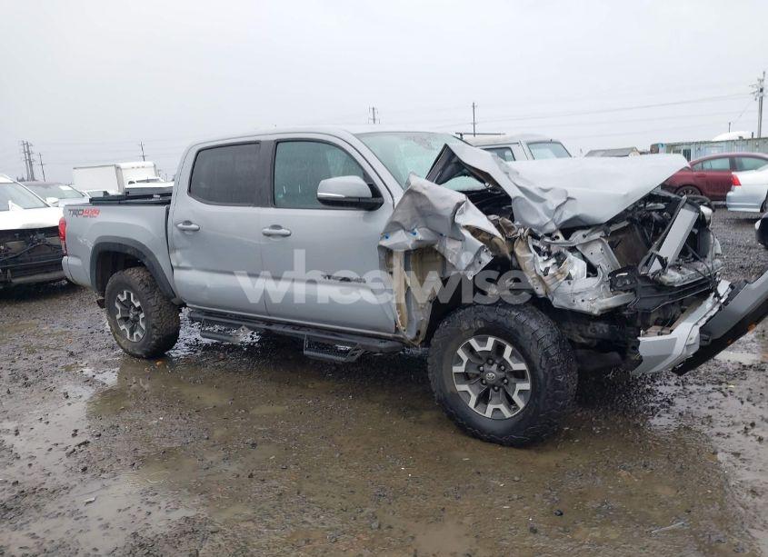 2019 Toyota Tacoma TRD OFF ROAD (VIN 3TMCZ5AN6KM235786) main photo