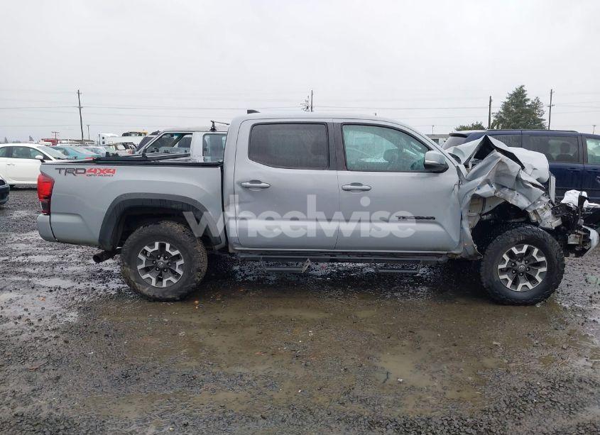 Photo 13 of 2019 Toyota Tacoma TRD OFF ROAD (VIN 3TMCZ5AN6KM235786)