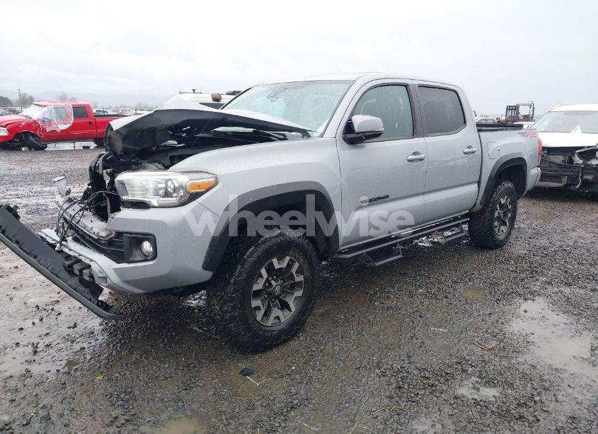 Photo 2 of 2019 Toyota Tacoma TRD OFF ROAD (VIN 3TMCZ5AN6KM235786)