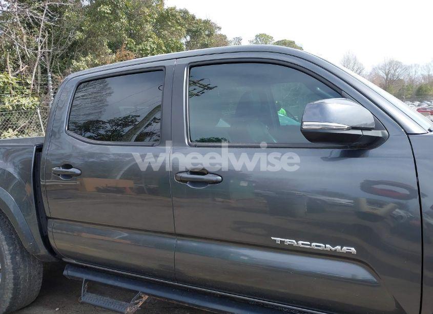 Photo 13 of 2020 Toyota Tacoma TRD OFF-ROAD (VIN 3TMCZ5AN6LM308253)