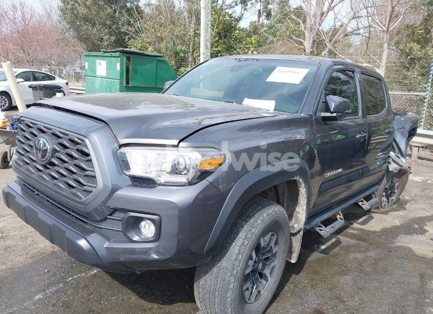 Photo 2 of 2020 Toyota Tacoma TRD OFF-ROAD (VIN 3TMCZ5AN6LM308253)