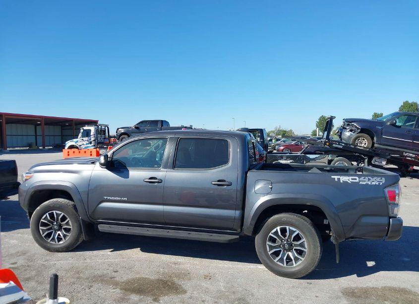 Photo 14 of 2021 Toyota Tacoma TRD SPORT (VIN 3TMCZ5AN6MM392933)