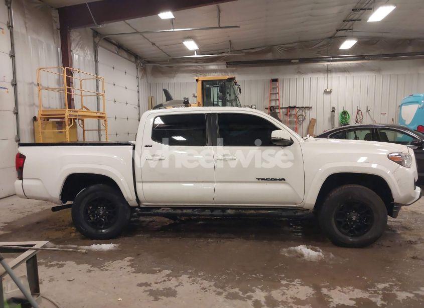 Photo 13 of 2022 Toyota Tacoma SR5 V6 (VIN 3TMCZ5AN6NM469656)