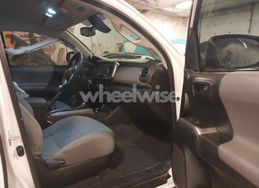 Photo 5 of 2022 Toyota Tacoma SR5 V6 (VIN 3TMCZ5AN6NM469656)