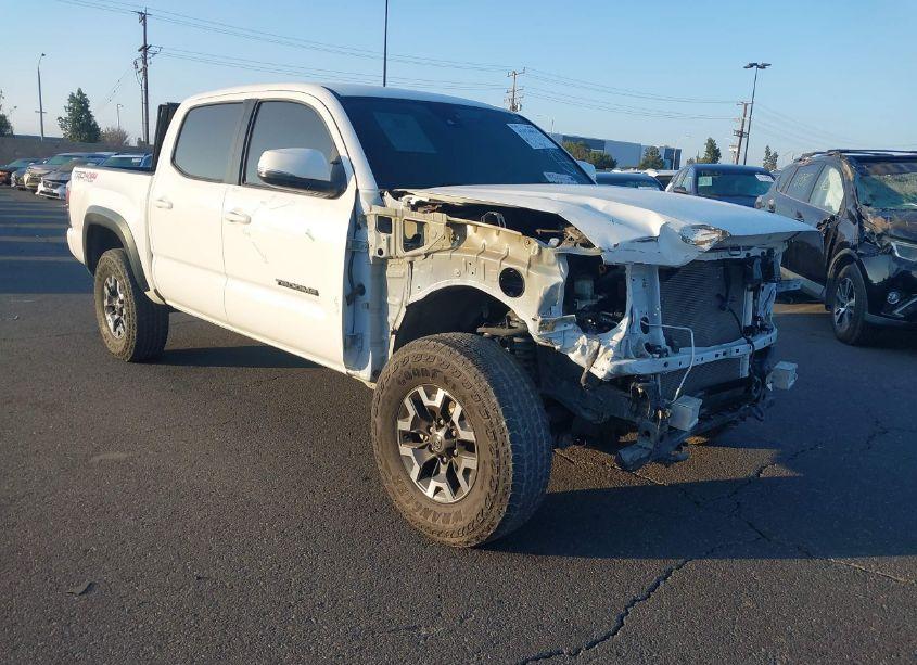 2022 Toyota Tacoma TRD OFF ROAD (VIN 3TMCZ5AN6NM473786) main photo