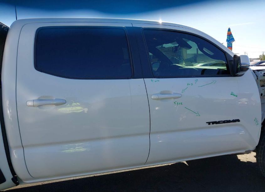 Photo 14 of 2022 Toyota Tacoma TRD OFF ROAD (VIN 3TMCZ5AN6NM473786)