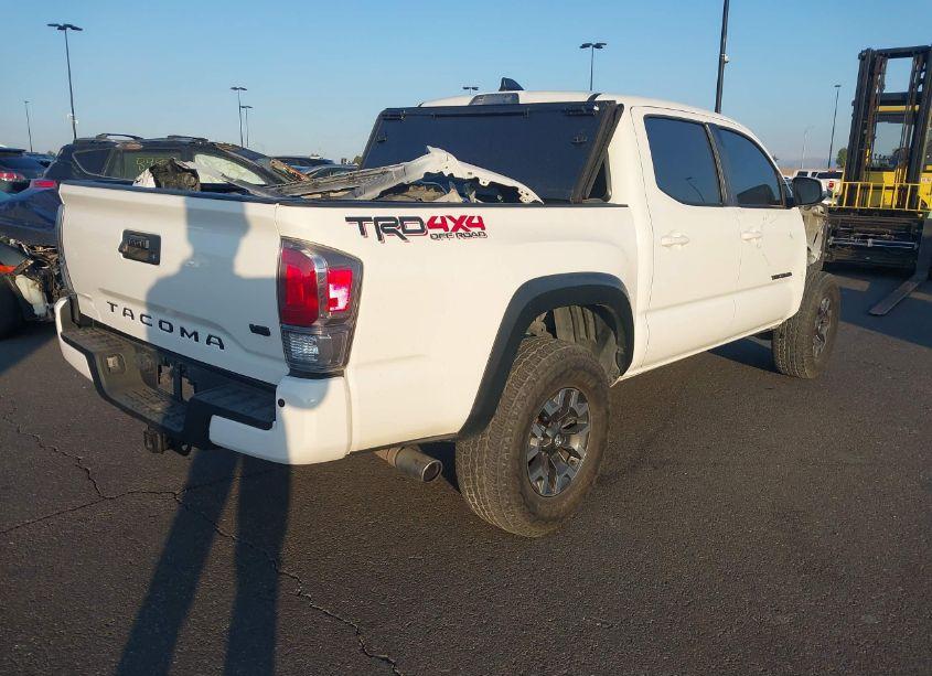 Photo 4 of 2022 Toyota Tacoma TRD OFF ROAD (VIN 3TMCZ5AN6NM473786)