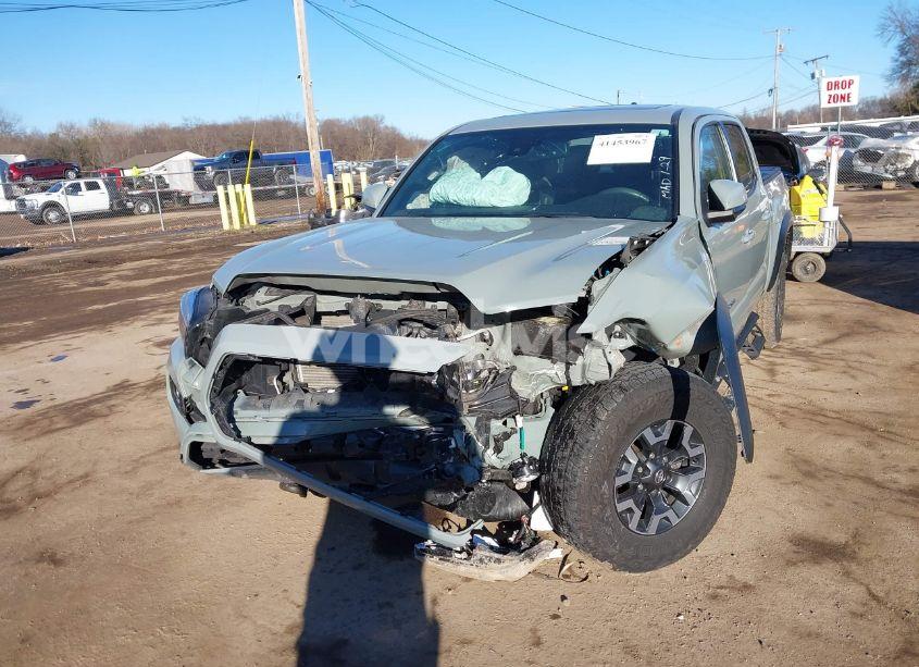 Photo 2 of 2022 Toyota Tacoma TRD OFF ROAD (VIN 3TMCZ5AN6NM482746)