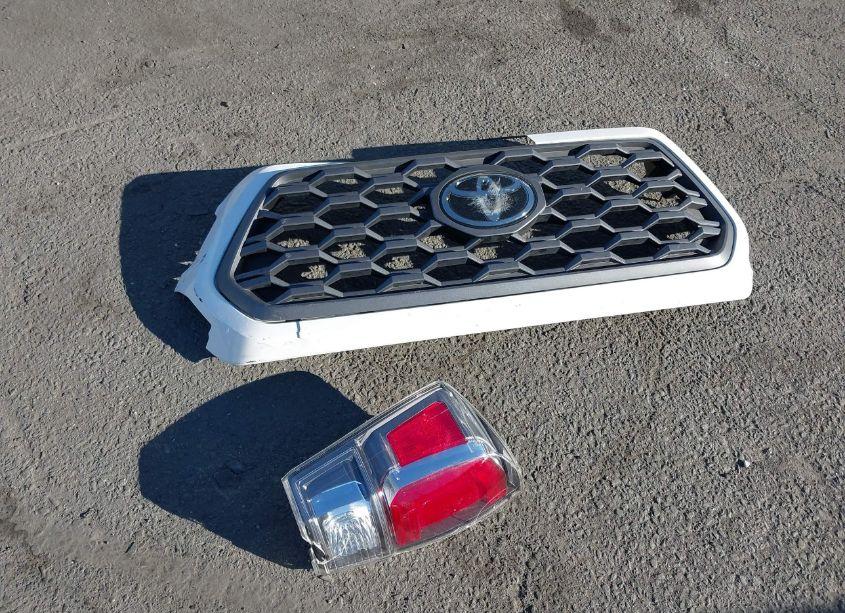 Photo 11 of 2023 Toyota Tacoma TRD OFF ROAD (VIN 3TMCZ5AN6PM585071)