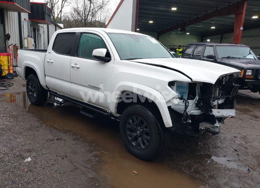 2023 Toyota Tacoma SR5 V6 (VIN 3TMCZ5AN6PM633698) main photo
