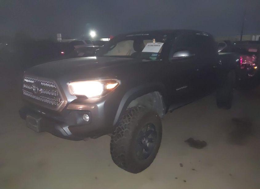 Photo 2 of 2016 Toyota Tacoma TRD OFF ROAD (VIN 3TMCZ5AN7GM037967)