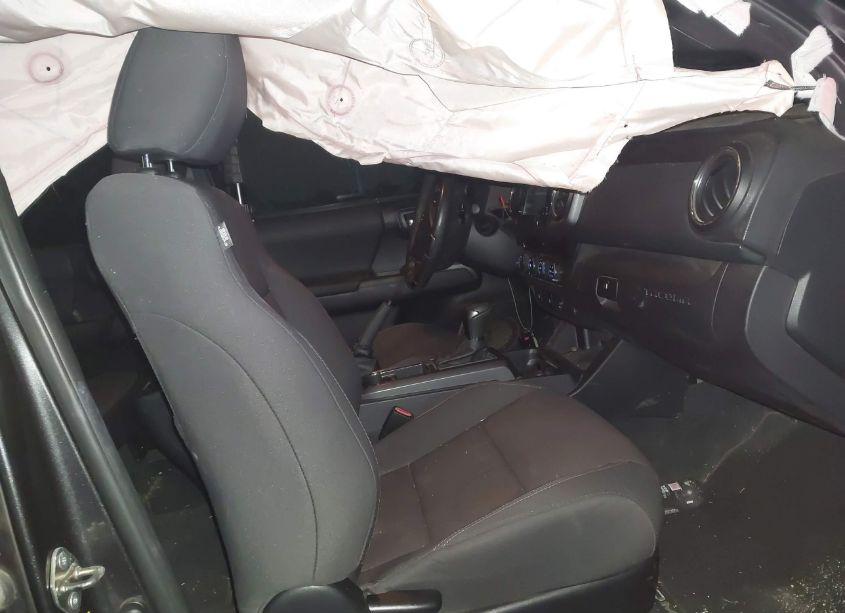 Photo 5 of 2016 Toyota Tacoma TRD OFF ROAD (VIN 3TMCZ5AN7GM037967)