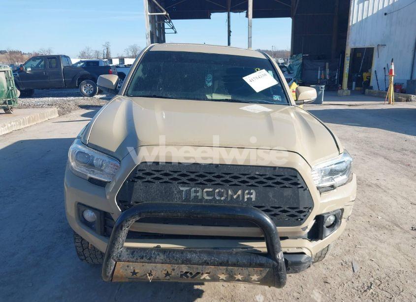 Photo 12 of 2017 Toyota Tacoma TRD OFF ROAD (VIN 3TMCZ5AN7HM061509)