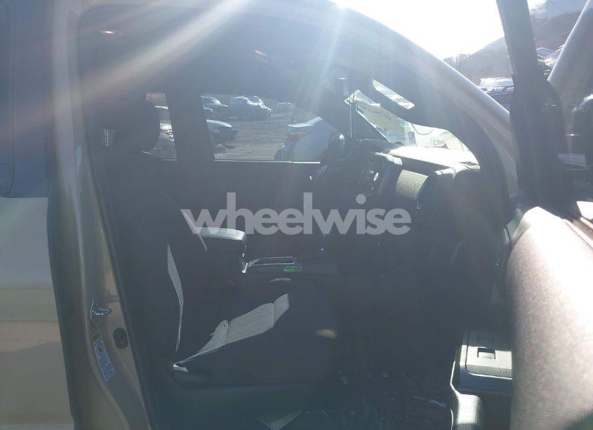 Photo 5 of 2017 Toyota Tacoma TRD OFF ROAD (VIN 3TMCZ5AN7HM061509)