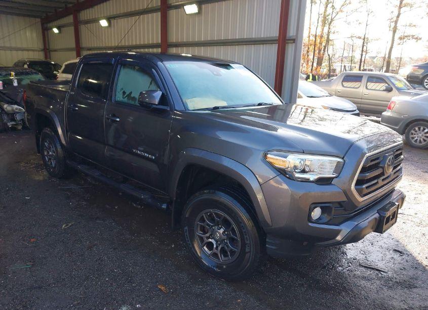 2018 Toyota Tacoma SR5 V6 (VIN 3TMCZ5AN7JM150387) main photo