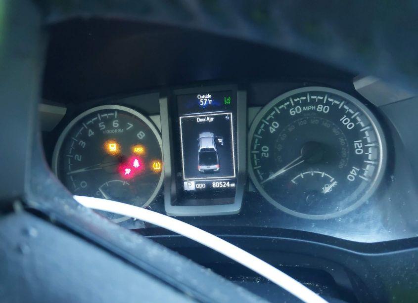 Photo 15 of 2018 Toyota Tacoma SR5 V6 (VIN 3TMCZ5AN7JM150387)