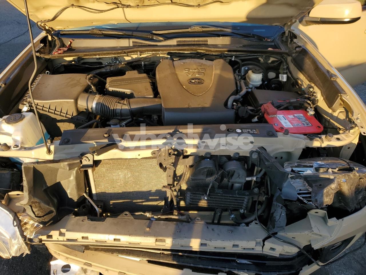 Photo 11 of 2018 TOYOTA TACOMA DOUBLE CAB (VIN 3TMCZ5AN7JM159753)